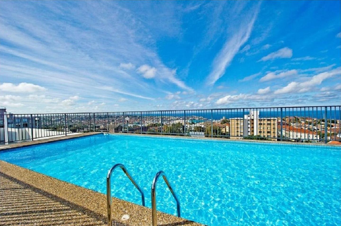 Holidayrento Bondi Beach Ocean View Rooftop Pool سيدني المظهر الخارجي الصورة
